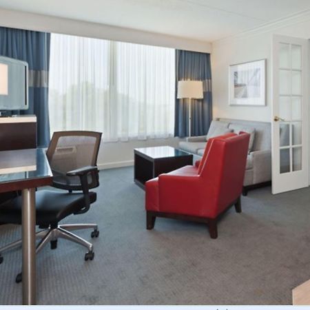 Holiday Inn Weirton-Steubenville Area Dış mekan fotoğraf