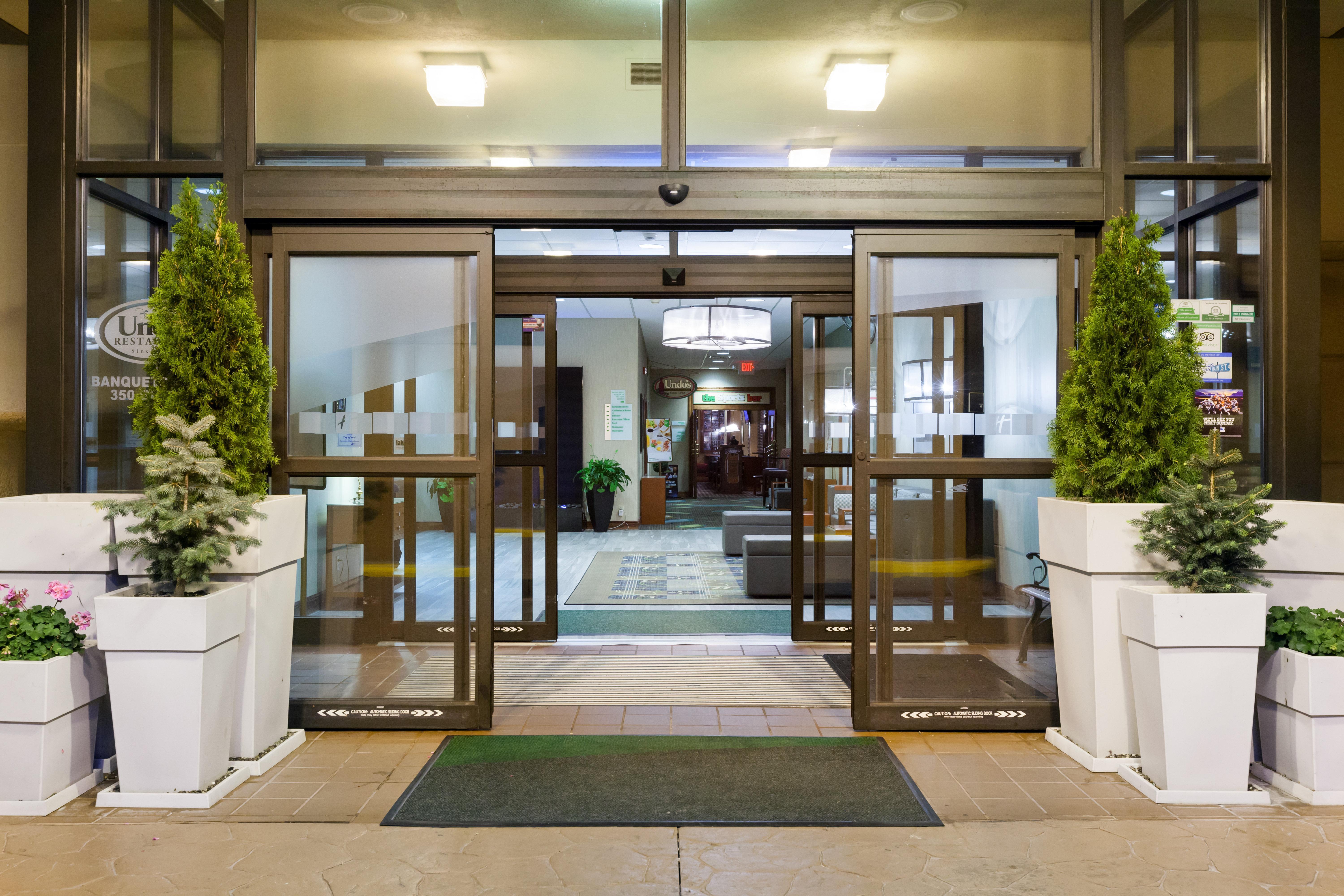 Holiday Inn Weirton-Steubenville Area Dış mekan fotoğraf