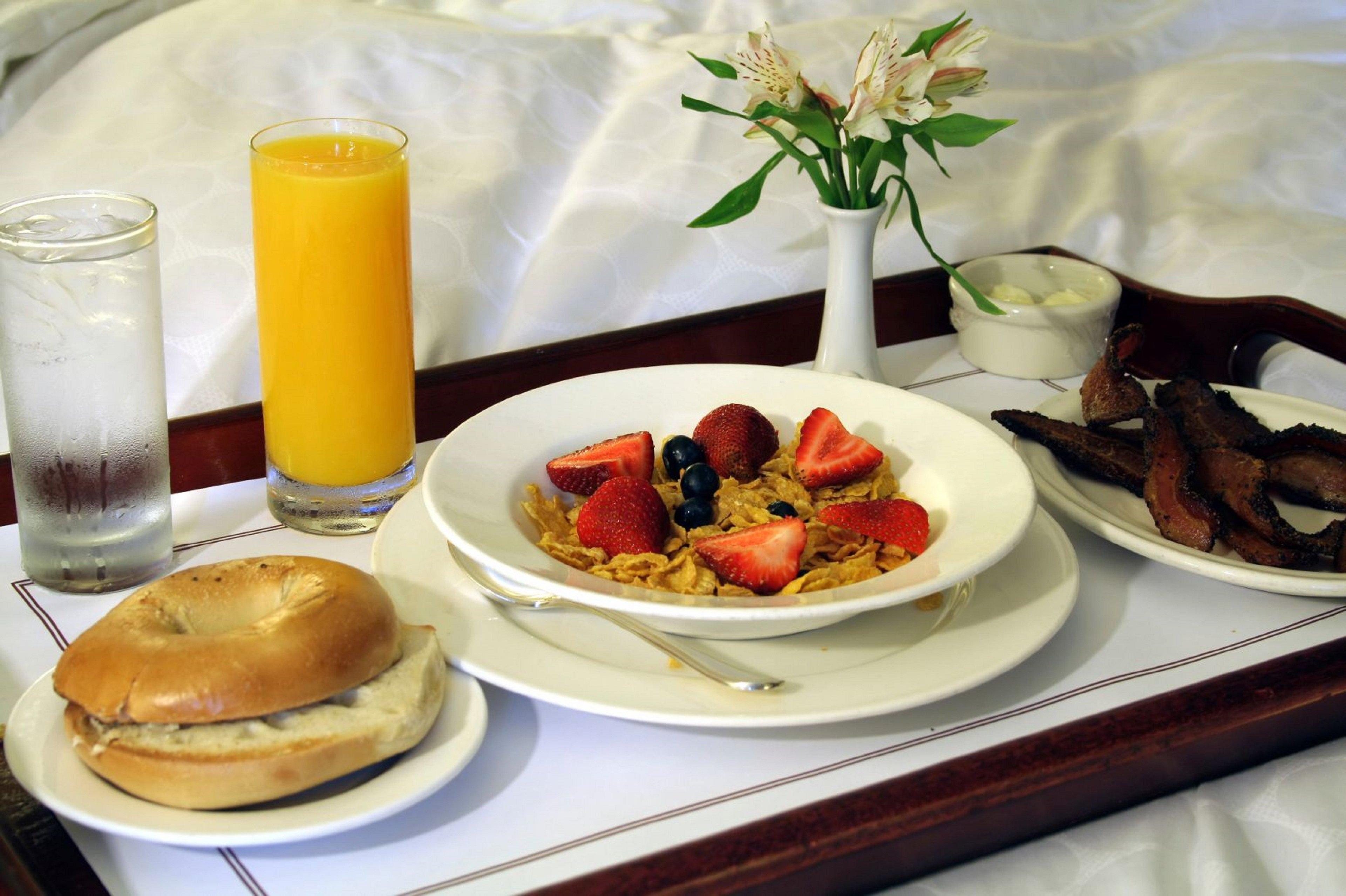Holiday Inn Weirton-Steubenville Area Dış mekan fotoğraf
