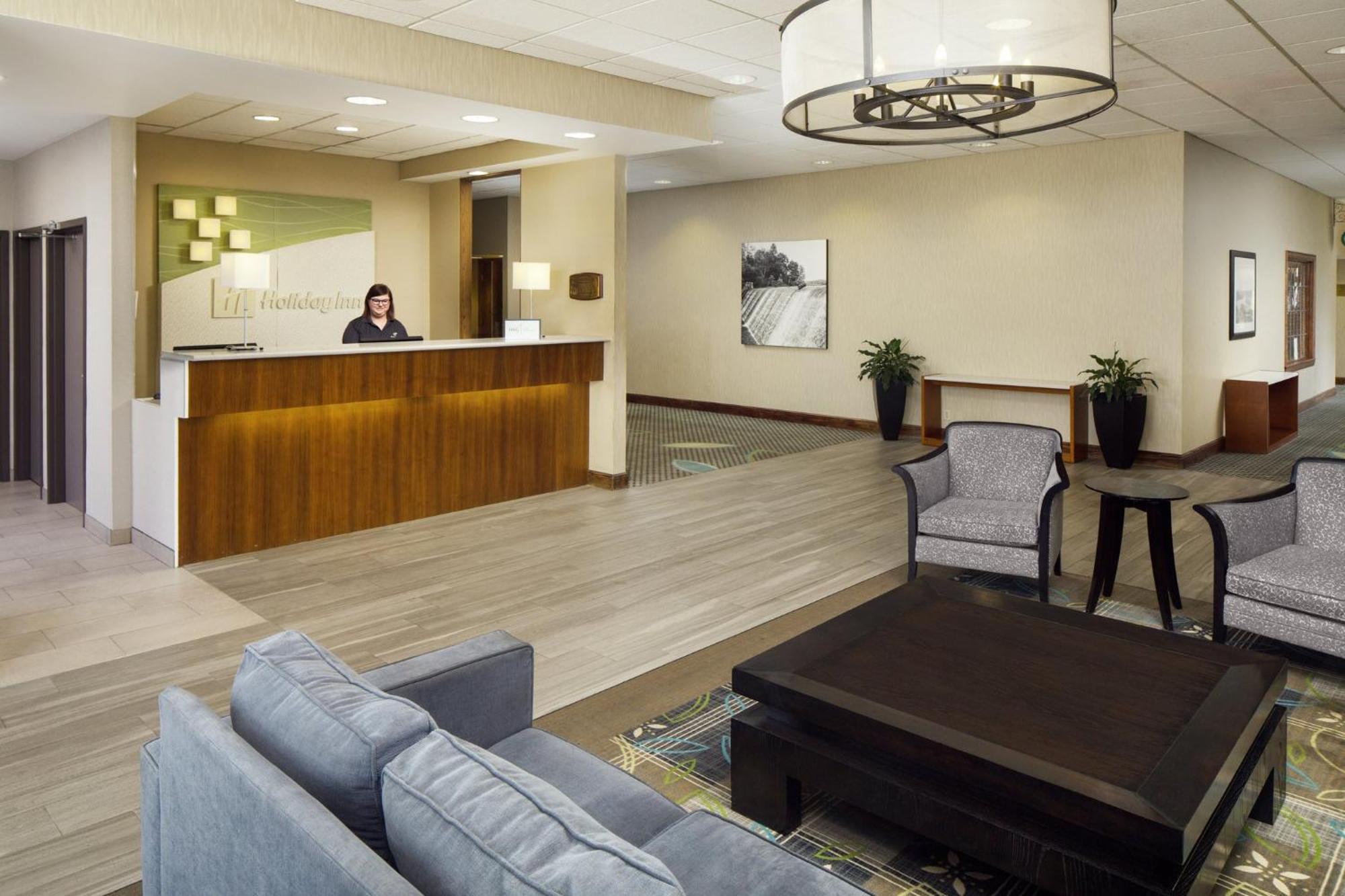 Holiday Inn Weirton-Steubenville Area Dış mekan fotoğraf