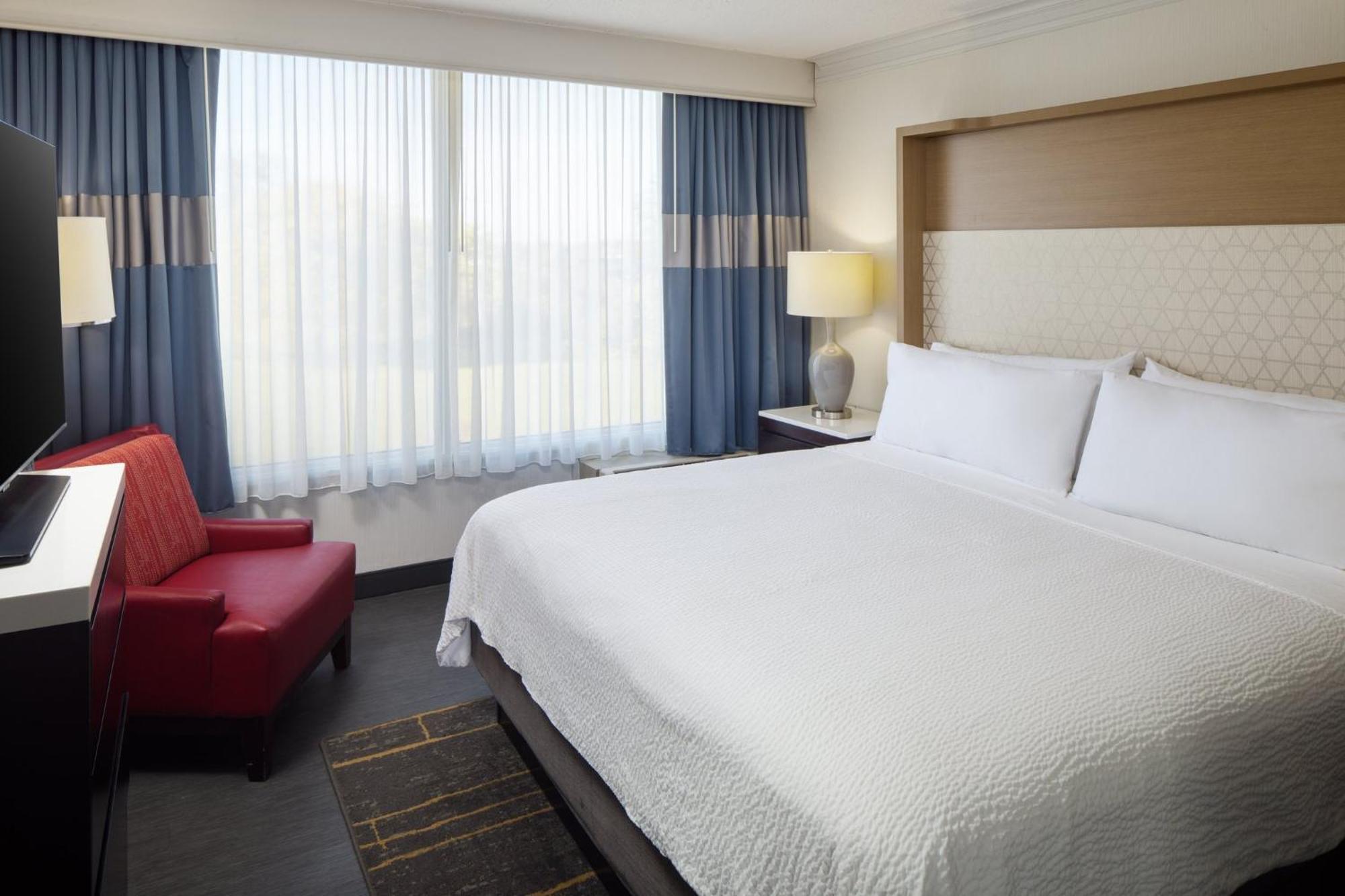 Holiday Inn Weirton-Steubenville Area Dış mekan fotoğraf