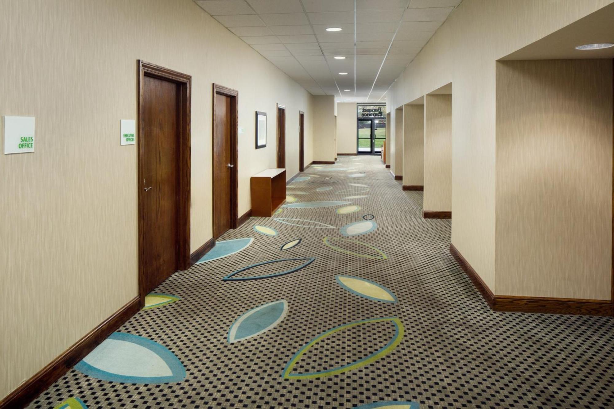 Holiday Inn Weirton-Steubenville Area Dış mekan fotoğraf