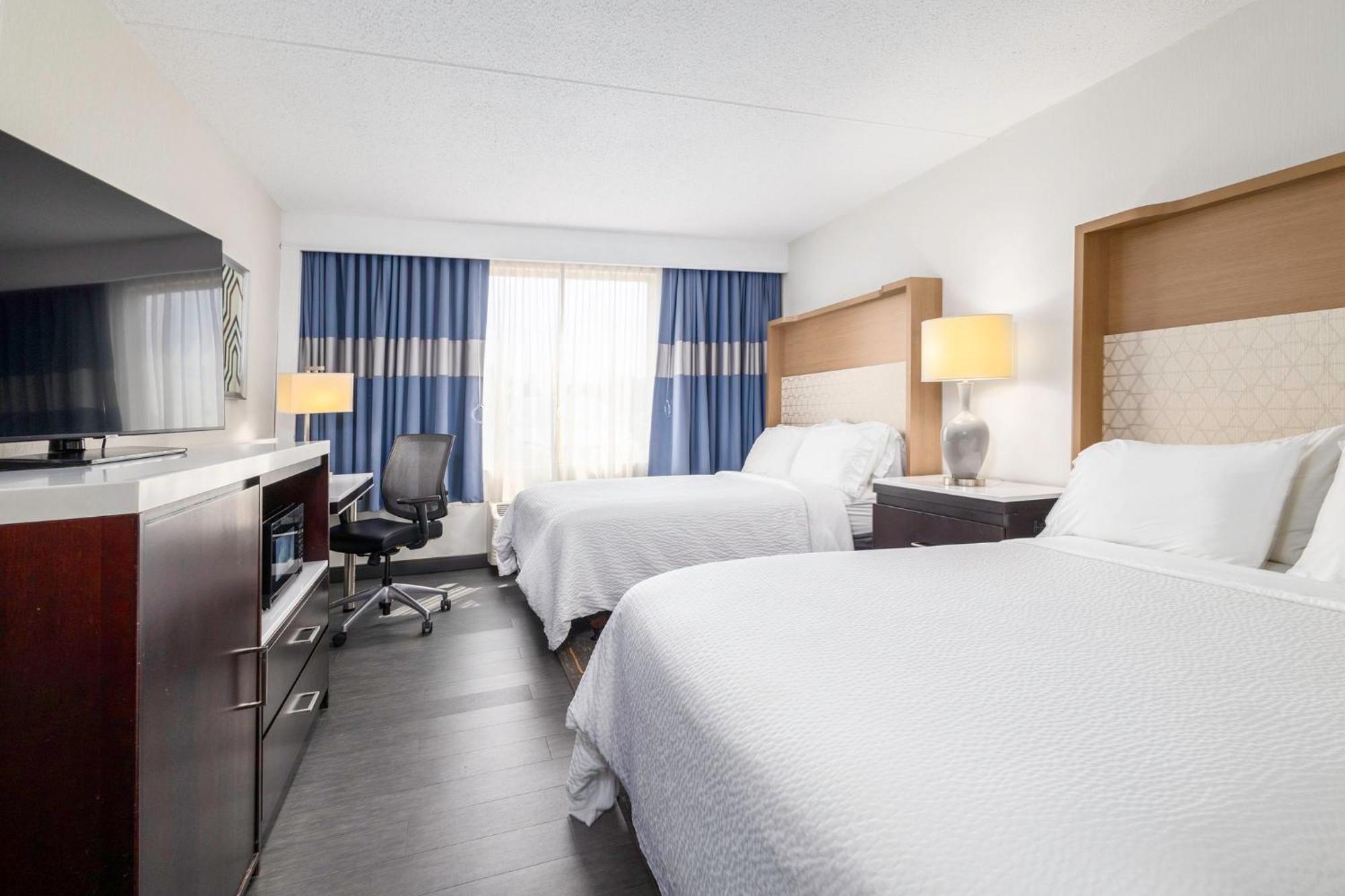 Holiday Inn Weirton-Steubenville Area Dış mekan fotoğraf