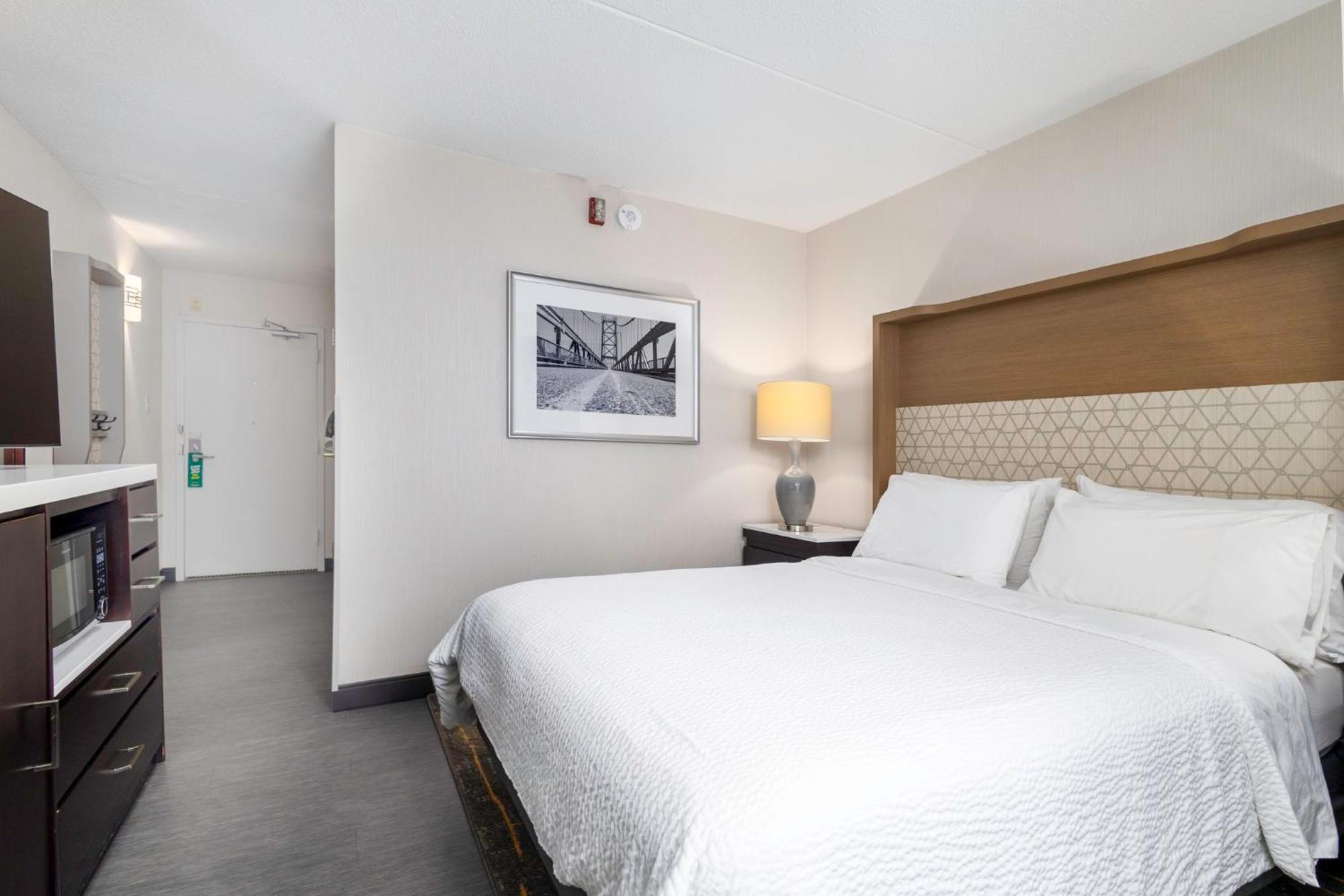 Holiday Inn Weirton-Steubenville Area Dış mekan fotoğraf