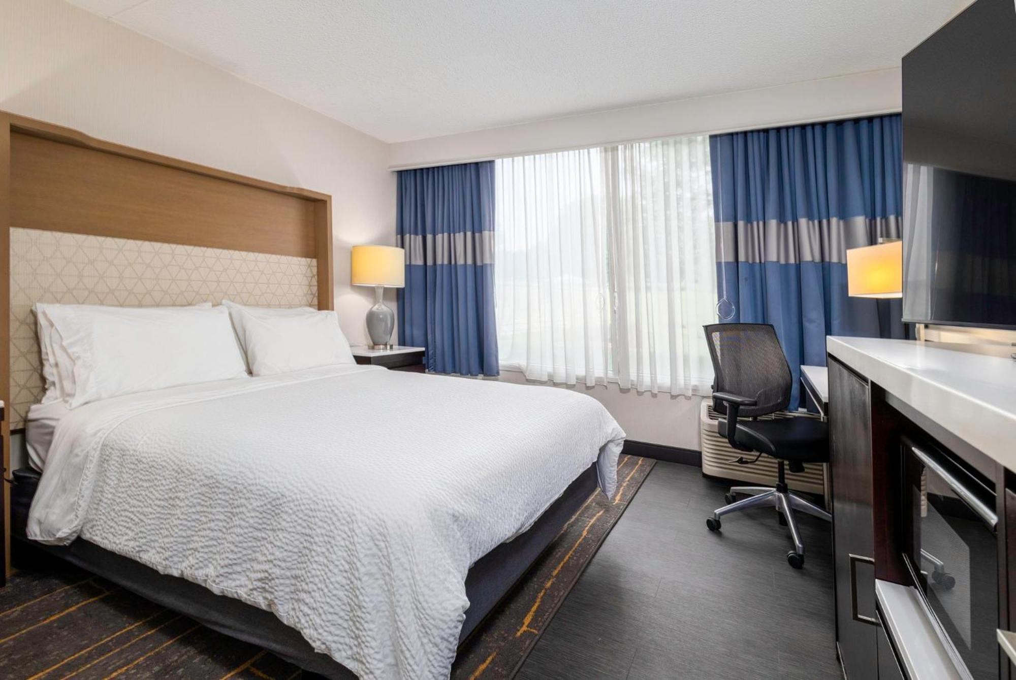 Holiday Inn Weirton-Steubenville Area Dış mekan fotoğraf