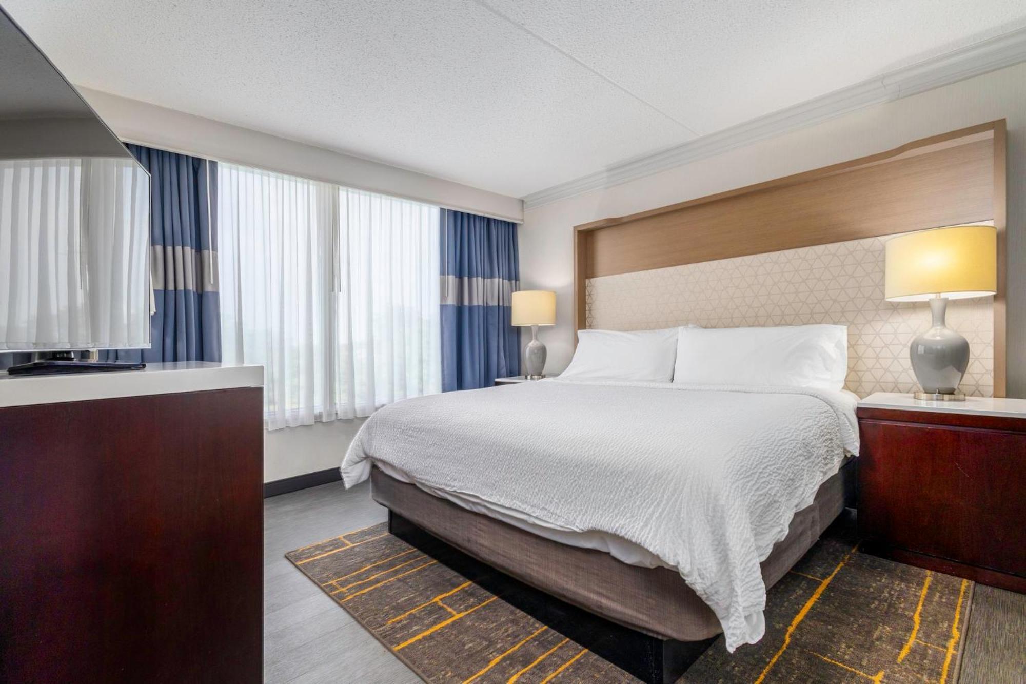Holiday Inn Weirton-Steubenville Area Dış mekan fotoğraf